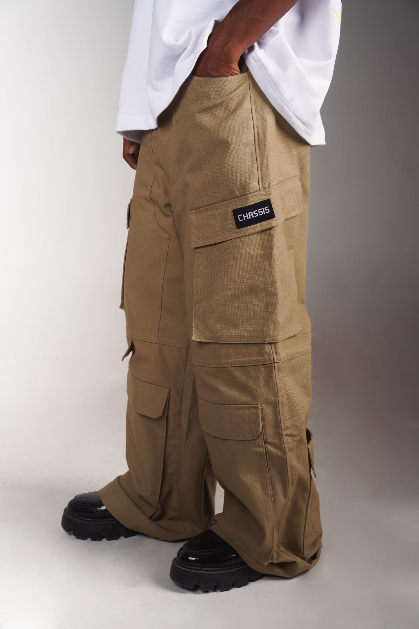 Strike Utility Cargo Beigh